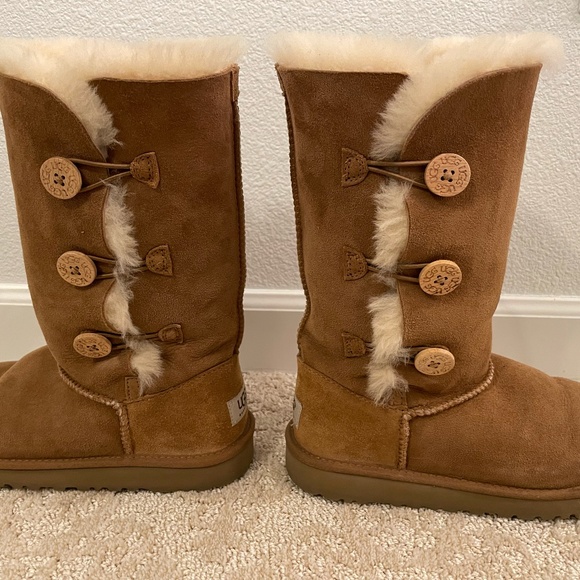 UGG Bailey Button Boots - Picture 1 of 9